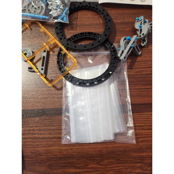 13 in 1 Solar Robot Kit - Picture 7 of 15